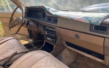 Toyota-corona-1980-brown-5
