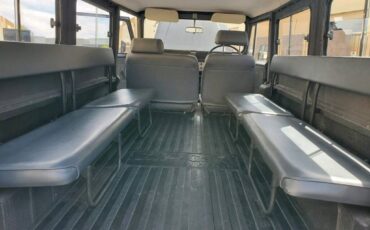 Toyota-fj45-1984-grey-10