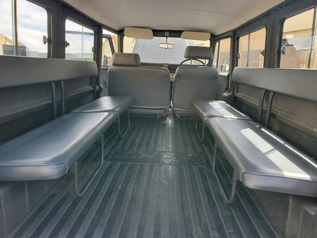 Toyota-fj45-1984-grey-10