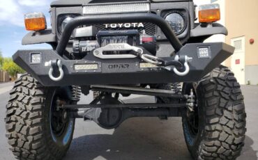 Toyota-fj45-1984-grey