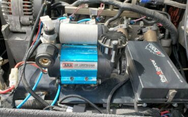 Toyota-fj45-1984-grey-7