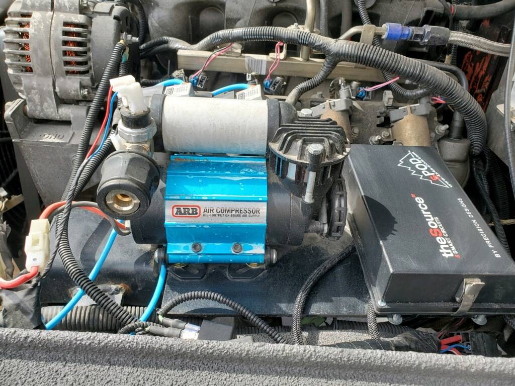 Toyota-fj45-1984-grey-7