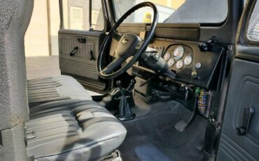 Toyota-fj45-1984-grey-9