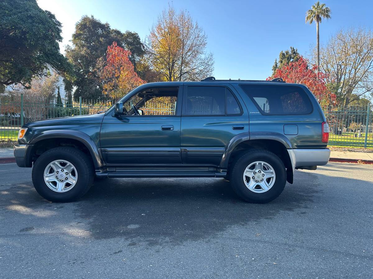 Toyota-forerunner-1996-4