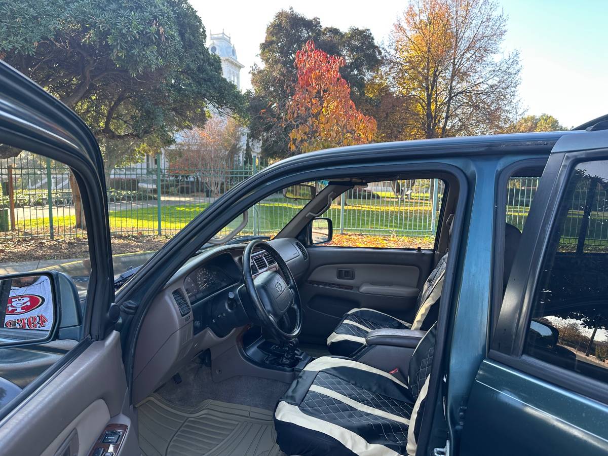 Toyota-forerunner-1996-5