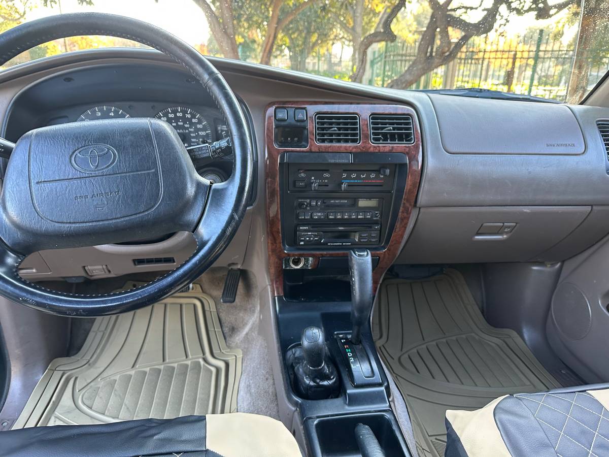 Toyota-forerunner-1996-9