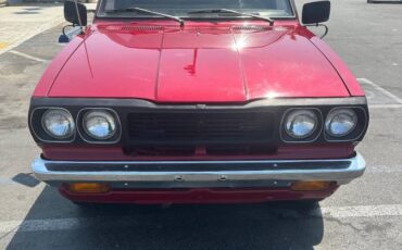 Toyota-hilux-truck-1972-red-3