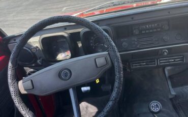 Toyota-hilux-truck-1972-red-9