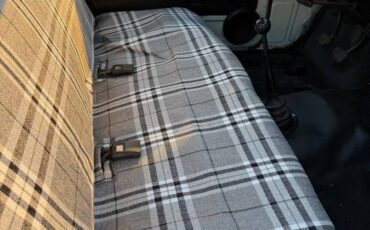 Toyota-hilux-truck-1977-white-10