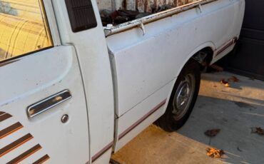 Toyota-hilux-truck-1977-white-8