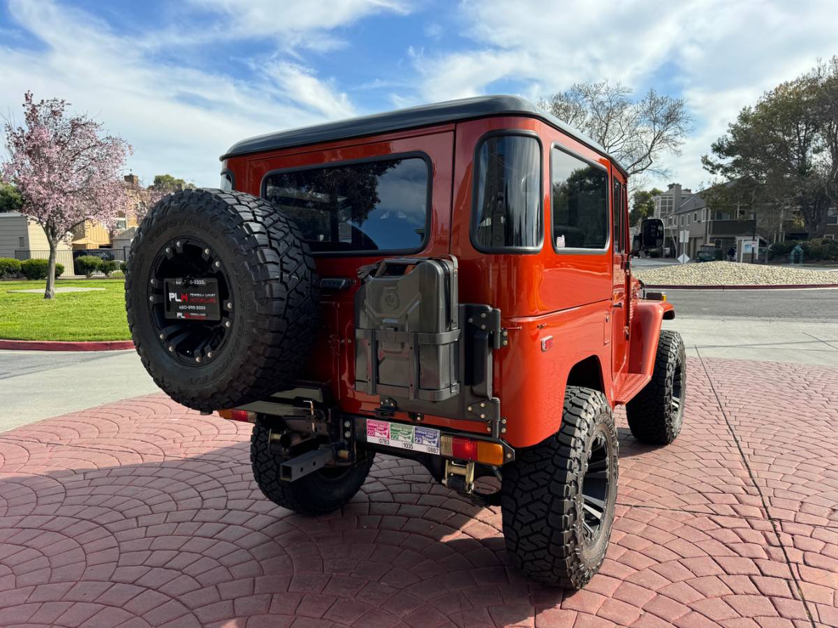 Toyota-land-cruiser-1974-orange-15