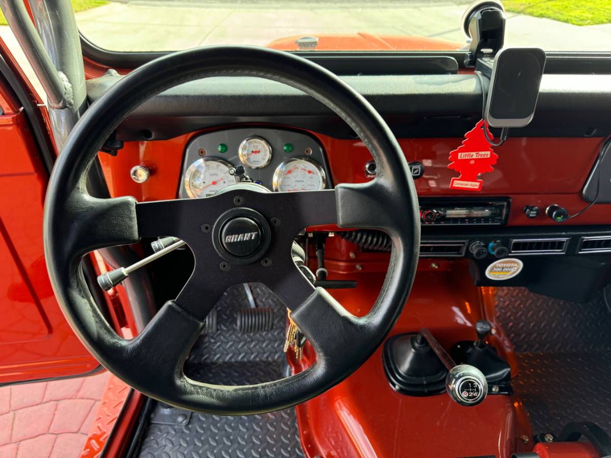 Toyota-land-cruiser-1974-orange-17