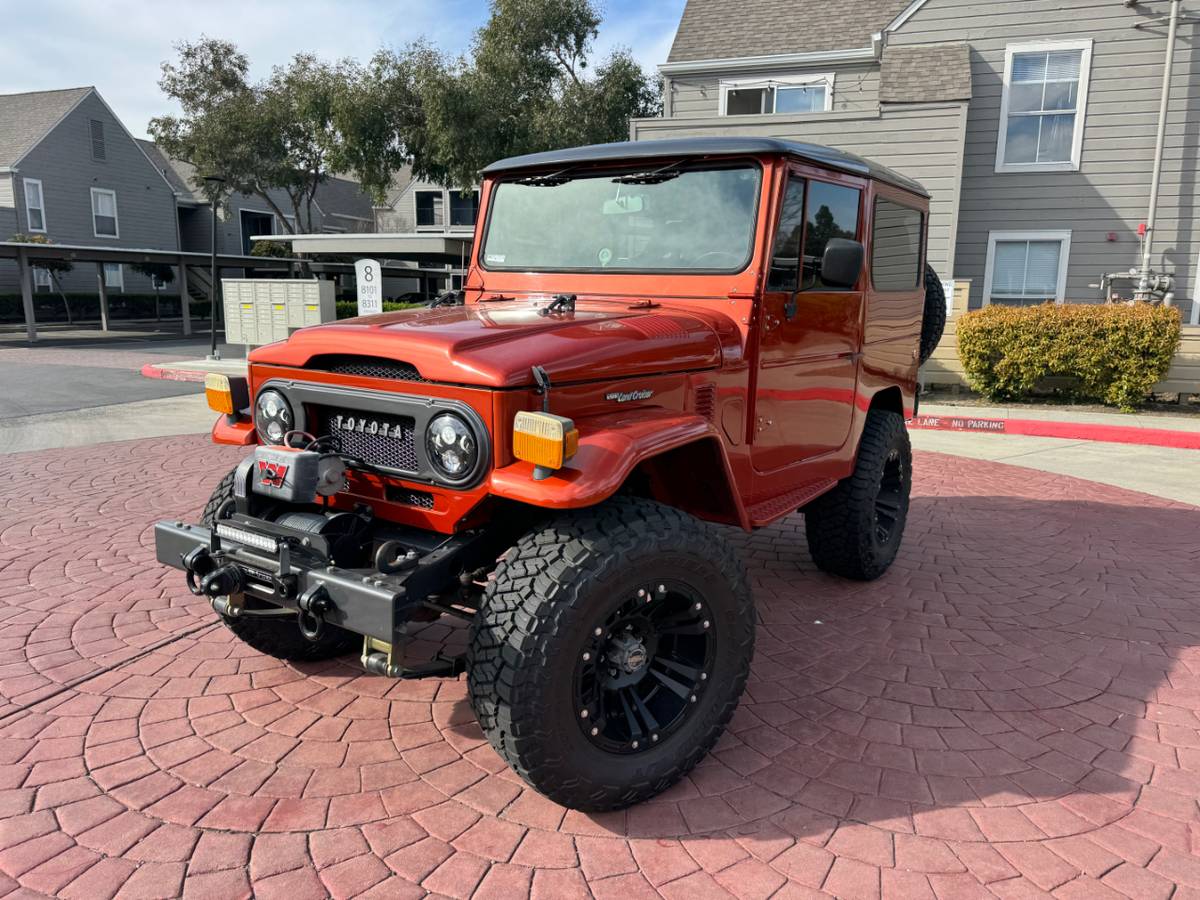 Toyota-land-cruiser-1974-orange-18