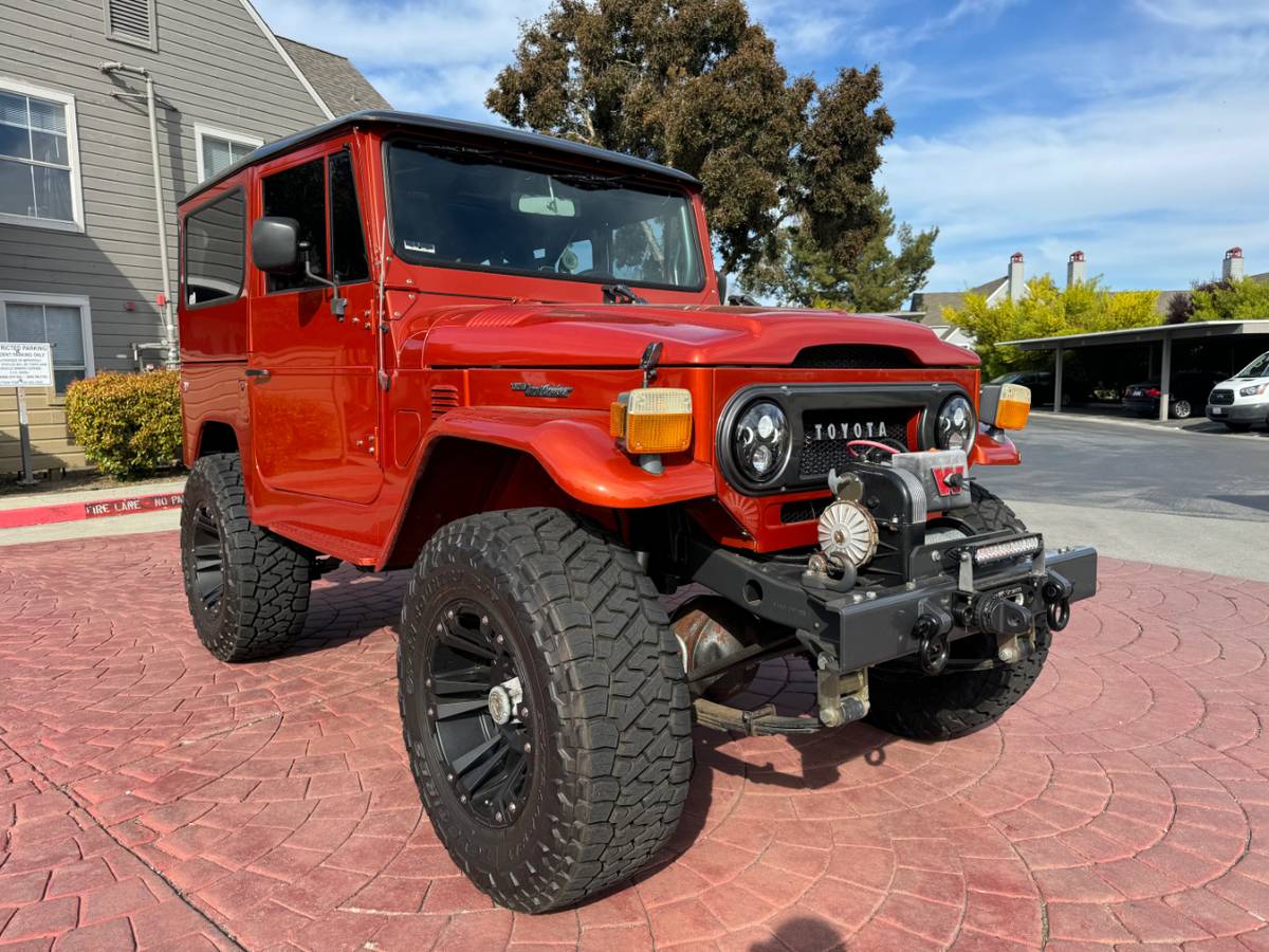 Toyota-land-cruiser-1974-orange-6