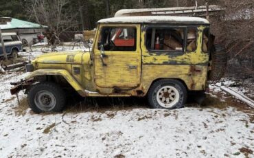 Toyota-land-cruiser-1976-yellow-1