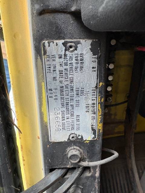 Toyota-land-cruiser-1976-yellow-7