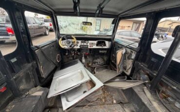 Toyota-land-cruiser-1977-silver-5