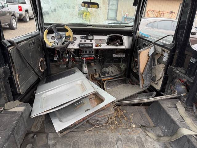 Toyota-land-cruiser-1977-silver-6