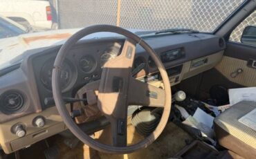 Toyota-land-cruiser-1983-yellow-4