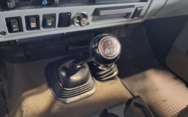 Toyota-land-cruiser-1984-blue-15