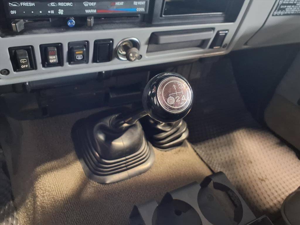 Toyota-land-cruiser-1984-blue-15