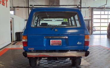 Toyota-land-cruiser-1984-blue-4