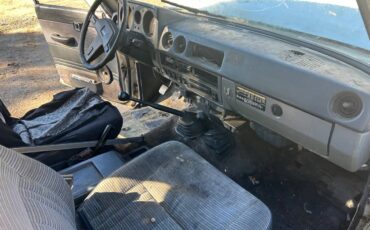 Toyota-land-cruiser-1985-white-17