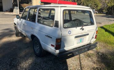 Toyota-land-cruiser-1985-white-3