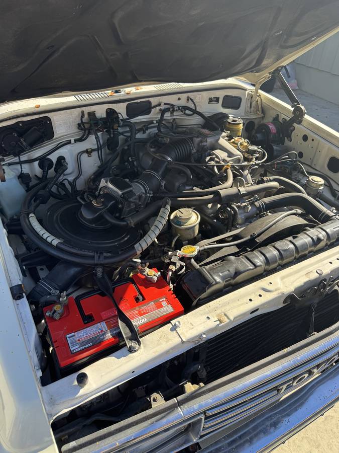 Toyota-land-cruiser-1989-white-6