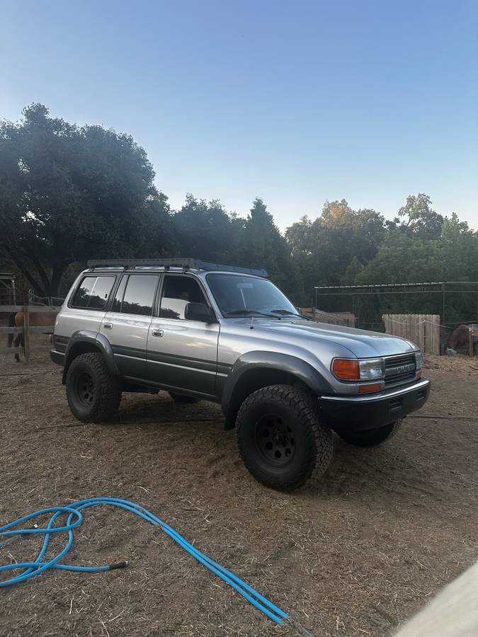 Toyota-land-cruiser-1992-silver-1