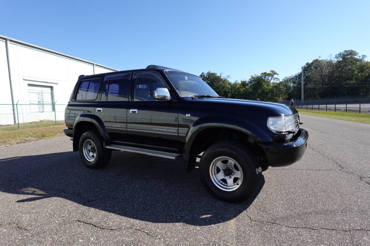 Toyota-land-cruiser-1993-black-3