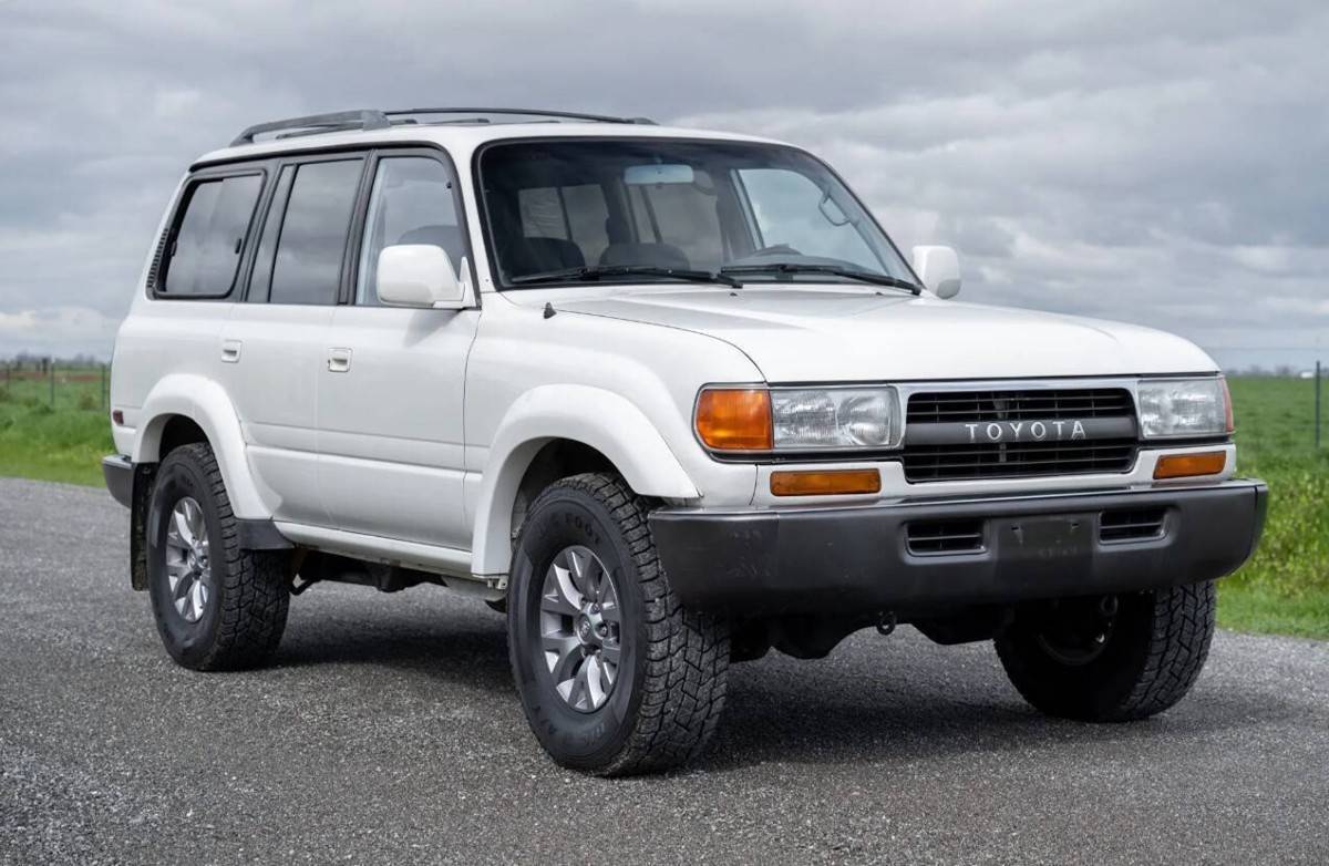 Toyota-land-cruiser-base-4dr-s-1993-white-30