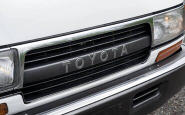 Toyota-land-cruiser-base-4dr-s-1993-white-4