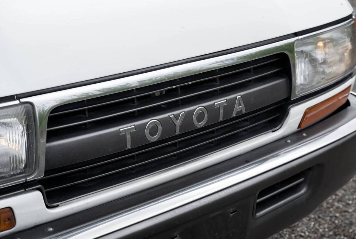 Toyota-land-cruiser-base-4dr-s-1993-white-43