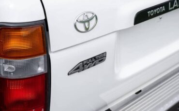 Toyota-land-cruiser-base-4dr-s-1993-white-46