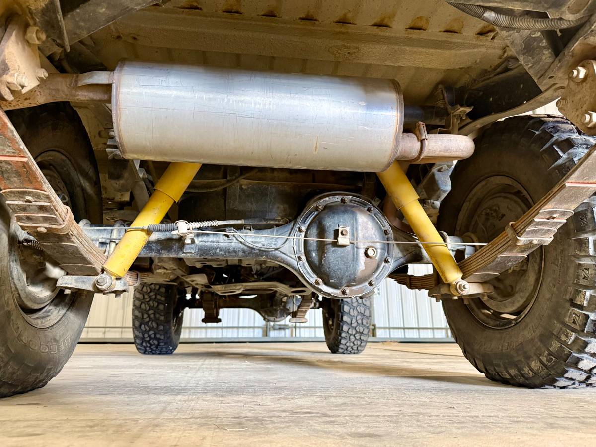 Toyota-land-cruiser-diesel-1983-18