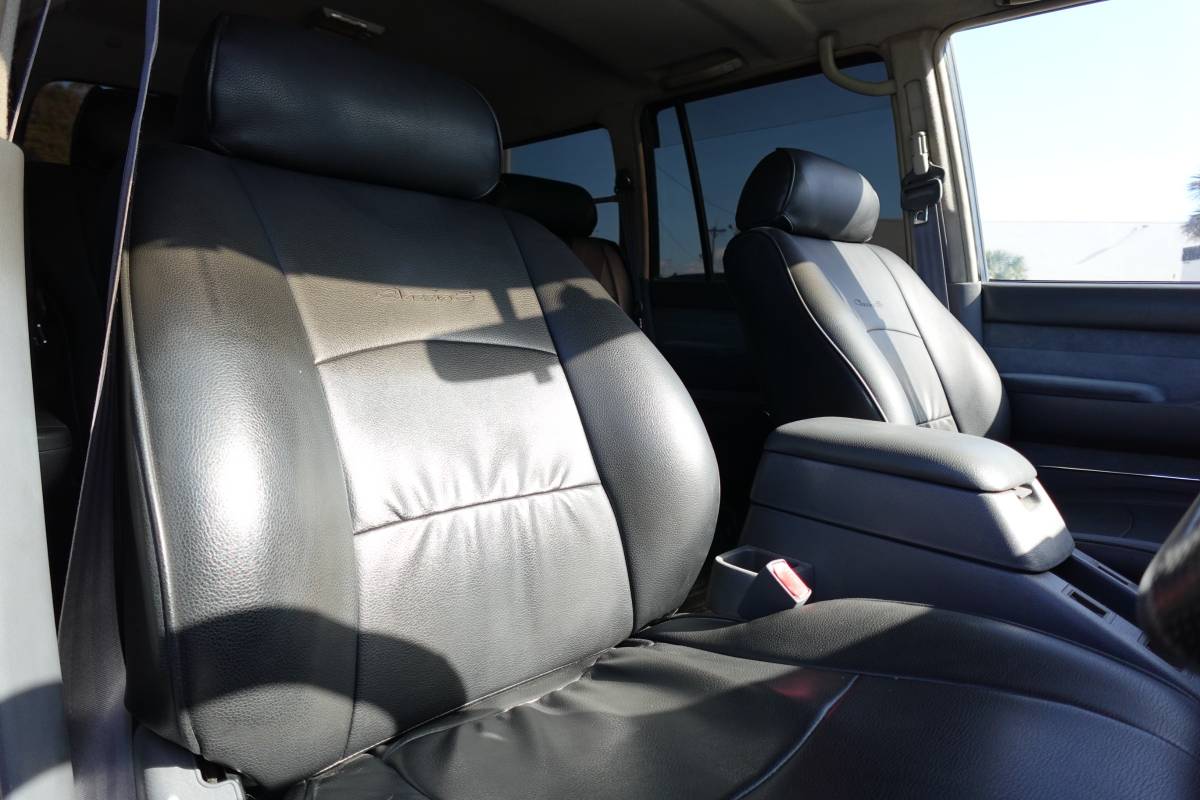 Toyota-land-cruiser-diesel-1996-green-13