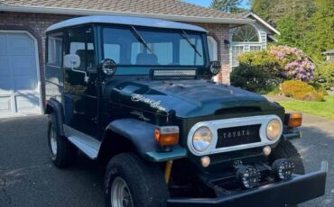 Toyota-land-cruiser-fj40-1966-10