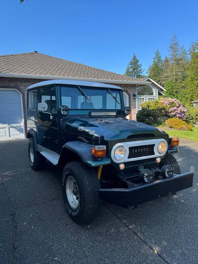 Toyota-land-cruiser-fj40-1966-10