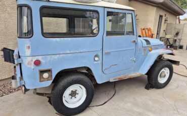 Toyota-land-cruiser-fj40-1969-1