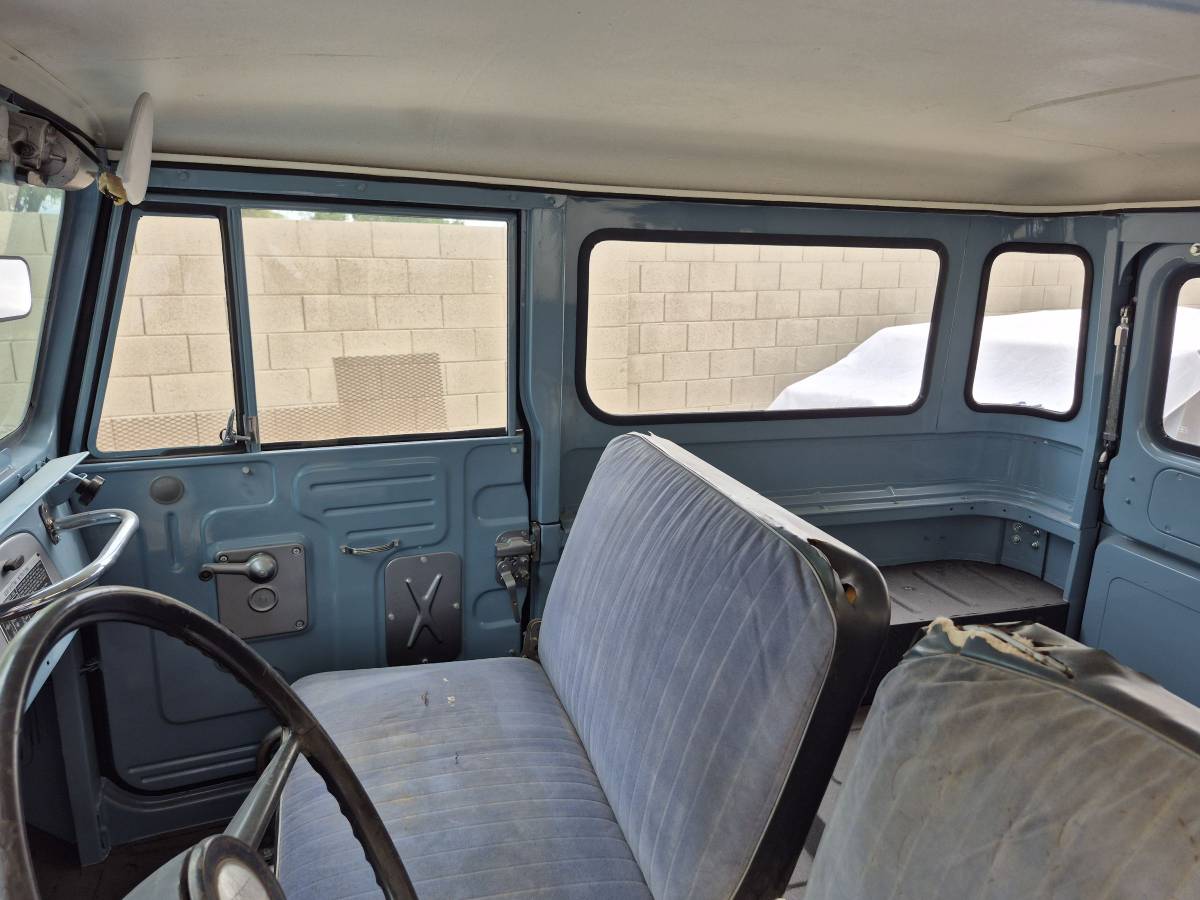 Toyota-land-cruiser-fj40-1969-11