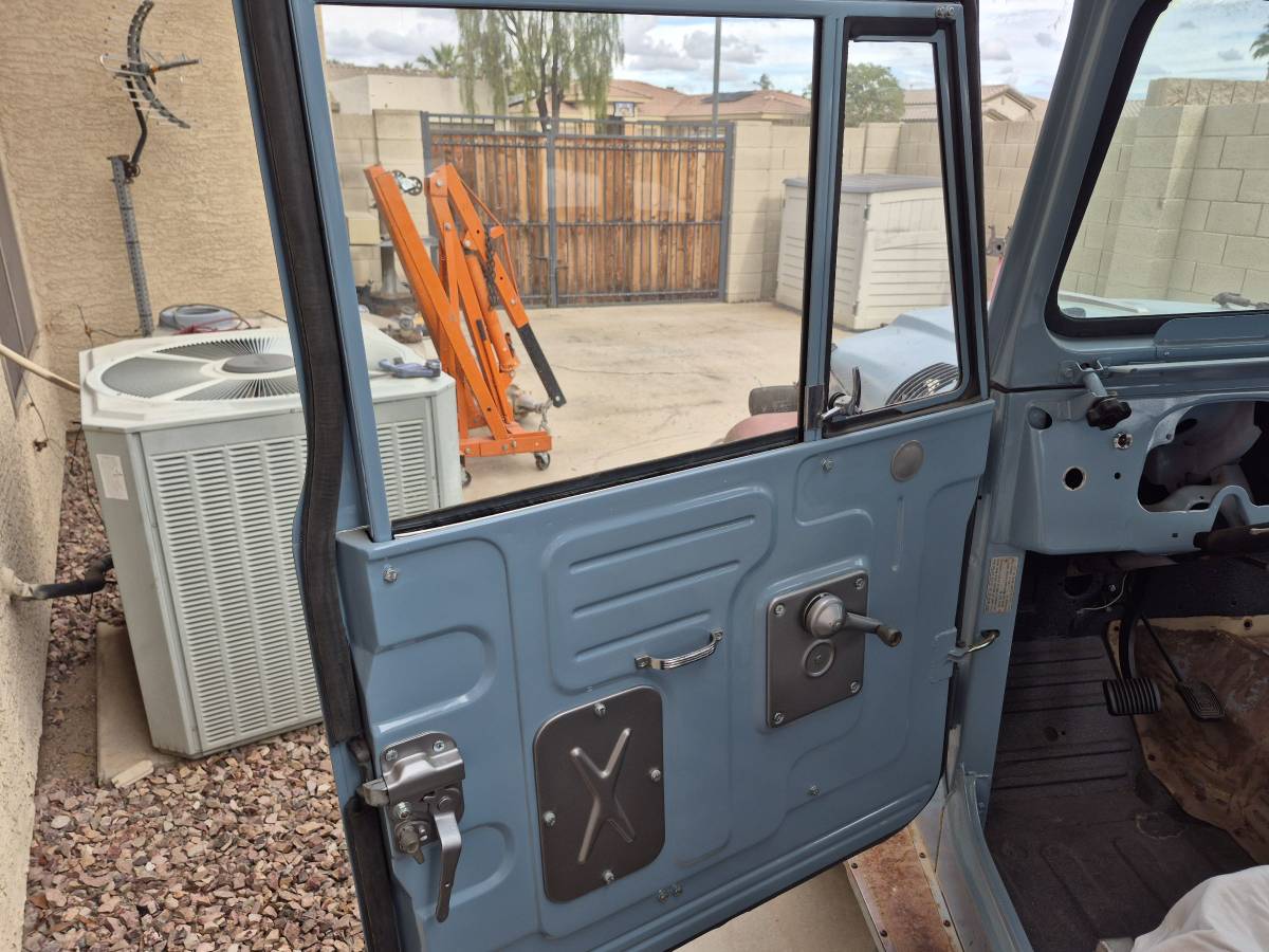 Toyota-land-cruiser-fj40-1969-3