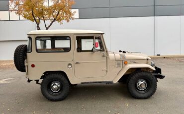 Toyota-land-cruiser-fj40-1969-4