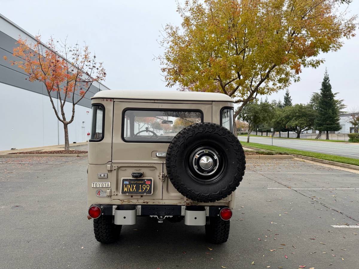 Toyota-land-cruiser-fj40-1969-6