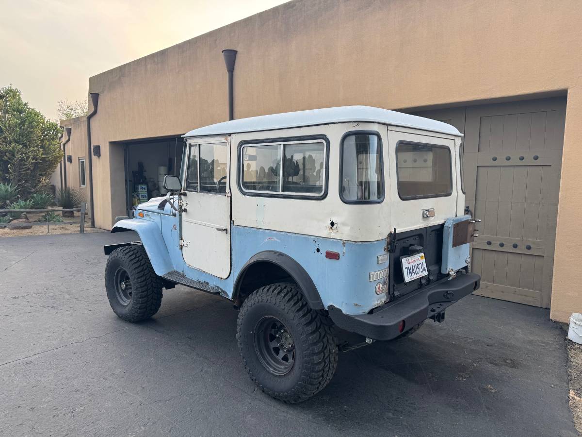 Toyota-land-cruiser-fj40-1970-blue-1
