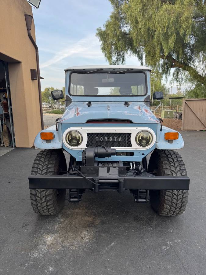 Toyota-land-cruiser-fj40-1970-blue