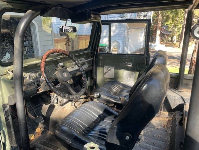 Toyota-land-cruiser-fj40-1973-1