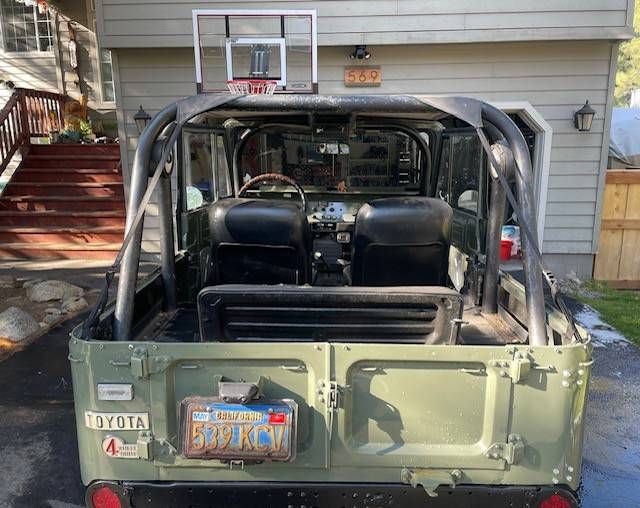 Toyota-land-cruiser-fj40-1973-10