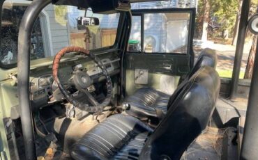 Toyota-land-cruiser-fj40-1973-11