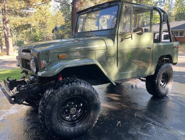 Toyota-land-cruiser-fj40-1973